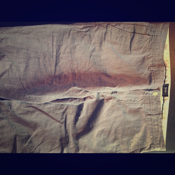 HUGO BOSS BLUE&WHITE PLAD DESIGN - Picture 1 of 5